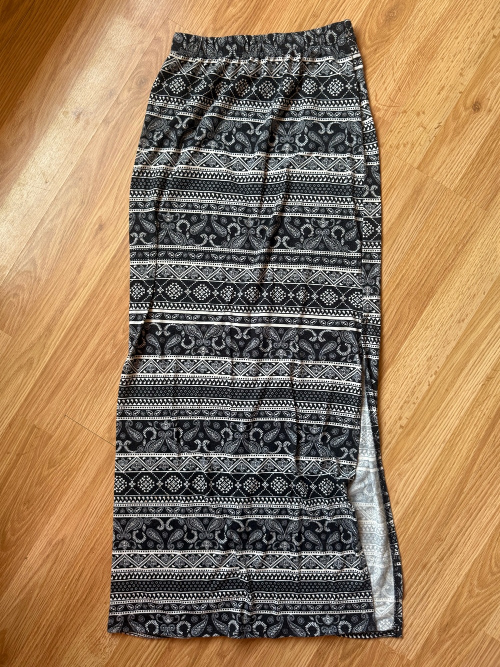 Charlotte Russe Side-Slit Maxi Skirt Tribal/Geometric Pattern - Size Small